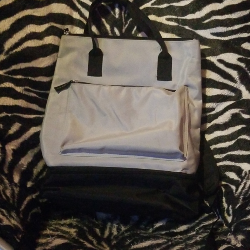DSW 2 in 1 hand bag to back pack with shoes sectio